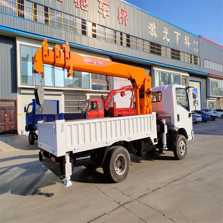南屯区三轮随车吊定制 农用改装机自备吊中瑞长期出售